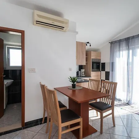 Polly Apartament Primošten