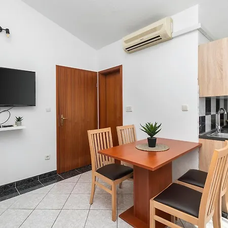 Polly Apartament *